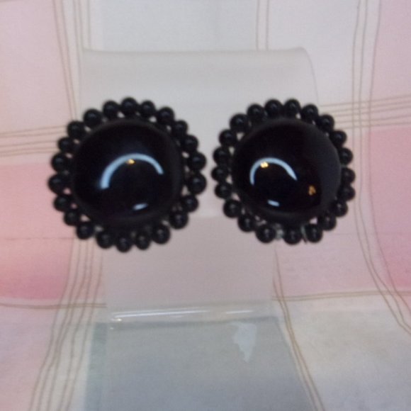 Black Enamel Beaded Button Clip Earrings Japan - Picture 3 of 7